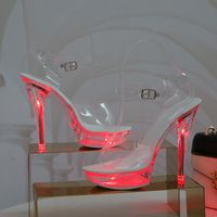 Сандальцы Mclubgirl Большой размер прозрачный каблук, излучающий световой платформу ПВХ, ремешок Super High Heels Женская обувь LFD-1099-F