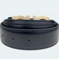 Cinturón de diseñador de lujo G Buckle Fashion Cinturones de cuero genuino para hombres Carta Doble Big Gold Classical