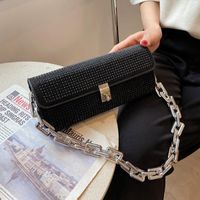Abendtaschen Luxus Diamonds Silber Kette Umhängetasche 2023 Sommer Mode -Unterarm Acryldinner Frauen Handtasche