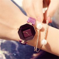 Griffise 2023 Femmes de luxe Regardez la personnalité design en cuir quartz robe-bracelet robe de mode dames horloge relogio féminino