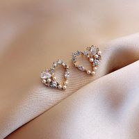 Pendientes de tachuelas Fashion Korean Crystal Pearl Heart Pendiendo para mujeres Temperamento elegante Exquisito 2023 Trendy Pendientes Mujer Regalo