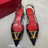 Designer Sandals High Heel Pointed Shoes Luxury Gold V-Buckle äkta läder Black Matte 4cm 6cm 8cm 10 cm Kvinnor Röda bröllopsskor med dammväska 34-44