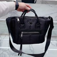 Totes Designer Tote Tote Mag Women Нейлоновая сумочка сумки для женской моды на плечо Большой потенциал сумочки для покупок 230109
