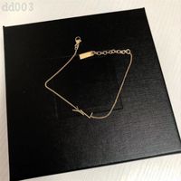 Bracelete de designer gracioso Homem letra de luxo Love Braclets Metal não é fácil de desaparecer mini pingente de pendente de ouro designer de judeu para mulheres populares zb018 q2