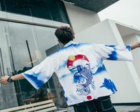ستريت أزياء كارديجان كيب هاوري كيمونو سترة بيضاء زرقاء تقليدية أعلى معطف الشاطئ طباعة اليابانية harajuku نساء الرجال النمط الأسماك et1765361