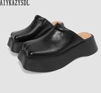 Sandales Aiykazysdl carrés de haute qualité à orteil fermé plate-forme en cuir pantoufle coin talon plate mules goth chaussures punk décontractées 230313