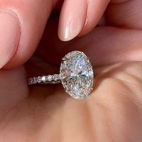 Bant Yüzük Huitan oval parmak yüzüğü Band Gazleyen Brilliant Cz Stone Dört Prong Ayar Klasik Evlilik Yıldönümü Hediyesi AA230315