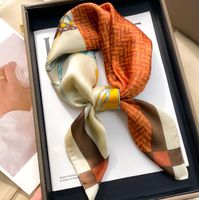 Дизайнерские буквы печатать цветок имитировать шелк шарф для женской моды с длинной ручкой шарфы парижские плеч