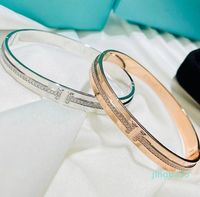 Luxury Designers bracelet Women Charm bracelet Diamond T des...
