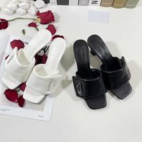 2023 Yumuşak Yastıklı Nappa Deri Terlik Slayt Yaz Platformu Sandalet Süpe Tüplü Üçgen Logo Daireleri Sandal Kadın Lüks Tasarımcı Yüksek Topuk Fabrika Ayakkabı