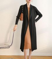 Damenjacken Herbst- und Frühlingsmodelle Miyake Plissee Ladies Mode schlank locker locker, langärmelige Trenchcoatfalten