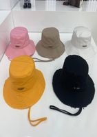 Geniş Memlu Şapkalar Lüks Tasarımcı Kadın Yaz Jacquem Le Bob Enginar Buck Hat Metal Logosu İç Marka Labelwide9813538