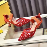 Yaz Kadın Sandalet Tasarımcının Rahat Düşük Topuk Elbise Ayakkabı Deri Saplar Kalın Topuklular Zarif Günlük Konfor Ofis Ayakkabıları