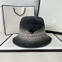Designer Bucket Hats Cowboy per uomo Gradiente Fisherman Cappello di lusso Casual Street Women Wide Brim Hat S