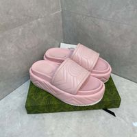 مصممة النعال للسيدات الأزياء المطرزة على القماش المصممة Slippers Canvas Covered Platform Sandals5