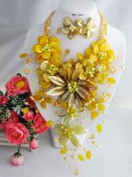 Orecchini di collana set squisiti sposa nigeriana Makbeads Gioielli con guscio di fiori