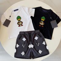 Дизайнерская детская одежда летние сета для мальчиков.
