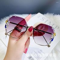 نظارة شمسية فاخرة رينستون نساء 2023 أزياء عتيقة مصممة العلامة التجارية تدرج نظارات الشمس كبيرة الحجم من الماس أنثى النظارات