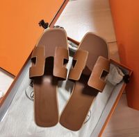 2023 Ladies Sandals Summer Flat Slippers 럭셔리 디자이너 가죽 패션 해변 신발 H 레터 슬리퍼 35-43