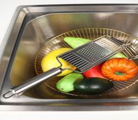 Tragbarer manueller Gemüse- und Obstschneider, leicht zu reinigendes Werkzeug, handgeführte Käsereibe aus Edelstahl mit 4 Klingen, Mehrzweck-Küche 4815640