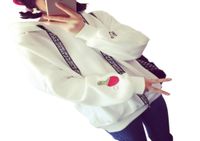 Harajuku Mit Kapuze Hoodies Frauen Stickerei Kordelzug Rosa Mädchen Mit Kapuze Sweatshirts Mode Süße Pullover Moletom WhiteBlack Z44016120