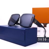 نظارة شمسية مصممة للنساء UV400 رجال نظارة شمسية للسيدات أزياء في الهواء الطلق الكلاسيكية النظرية النظرية للجنسين