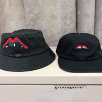 Sombreros de cubo y gorras de béisbol de marca de moda Sombrero de ala ancha informal y elegante unisex con un labio rojo impreso
