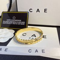 Европа Америка в стиле моды браслеты Женские браслеты дизайнерский письменный браслет кристалл 18 тыс. Золото покрыта из нержавеющей стали любители свадьбы подарки S260