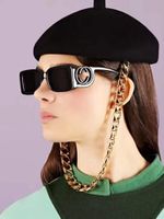 Gafas de sol de lujo Carta de diseñador para mujer Goggle Goggle Eyewear para mujeres Marco de anteojos Vintage Metal Gafas 008