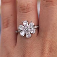 Bant halkaları ofertas parlak çiçek şekilli kakma beyaz kristal zirkonyum gümüş renk alaşım yüzüğü kadınlar için düğün partisi mücevher aksesuarları aa230426