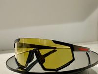 남성과 여성을위한 선글라스 여름 04W 스타일 안티 ultraviolet 레트로 플레이트 풀 프레임 패션 안경 무작위 상자