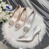 Elbise Beyaz Düğün Ayakkabıları Kadın 2022 Yeni Stil Rhinestone İnci Elbise Ziyafet Yüksek Topuklu Saten Büyük Boyut Nedime Düğün Ayakkabıları G230130