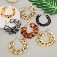 Очарование браслетов хип -хоп преувеличенные толстые звенья браслет для женщин CCB Материал Большая Широкая мода 2023