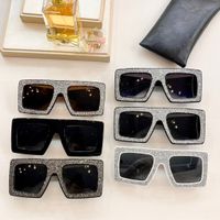 남성 선글라스 여자를위한 남성 선글라스 최신 판매 패션 태양 안경 남성 선글라스 가파스 데 솔 유리 UV400 렌즈 임의의 매칭 상자 11