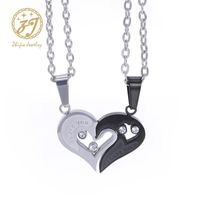 Catene Zhijia 2pcs a forma di cuore "I Love You" Couple in acciaio inossidabile Amantesimi Mezzo cuore Collana a pendente puzzle un paio