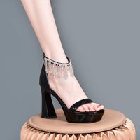 Sandalias 2023 Cuero de verano Elegante Tassel Grueso Tacón alto Plataforma de sandalia cuadrada de sandalia cuadrada Hembra
