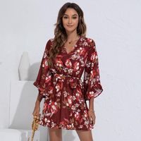 Robes décontractées 2023 Été féminine bohème floral en V V libre Empire trois quarts de mode manche ceinture mini-robe de soleil