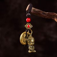 Keychains Antique Brass Buddha Figuur Keychain hanger Feng Shui Lucky Hangende sieraden Ancient Emperors Munten