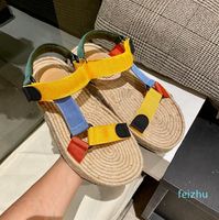 새로운 샌들 여름 남녀 신발 평평한 바닥 오픈 발가락 디자이너 샌들