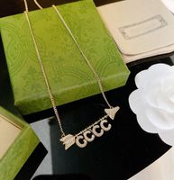Chic Letter Pendant Collier Femme Designer Collier Diamond Cha￮ne Jewelry Europe America Party Bijoux Anniversaire Gift Bijoux avec bo￮te