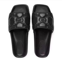 클래식 한 두꺼운 바닥 디자이너 슬리퍼 여성 여름 단색 샌들 검은 가죽 슬라이드 여성 가죽 알파벳 비치 신발