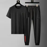 Tasarımcı Mens Trailtsuits T Shirt Pantolon Setleri Sweatshirts Kadın Tees Sıradan Nefes Alabilir Yaz Takım Pantolon Açık Spor Takımları Spor Giyim Kalitesi Seti