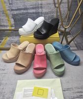 Sandales de cr￩ateur Femmes Luxury Slide Flats ￩pais tongs au fond