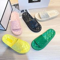 Luxurys Slipper Slides Kadınlar Moda Klasik Sandalet Platformu Kalın Dipler Plaj Hafif Terlik Resorts Platformu İşlemeli C Quilted Plaid Ayakkabılar