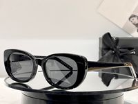 Diseñadores de gafas de sol funky para hombres Mujeres Summer 316 Estilo Anti-ultravioleta Placa retro Gafas de cuadros aleatorios
