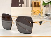 Diseñadores de gafas de sol funky para hombres y mujeres Summer 51 Estilo Anti-ultravioleta Placa retro Gafas de moda sin marco Caja aleatoria 51Z