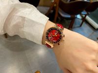 2023 Hoogwaardige luxe dameshorloges Horloges met drie naald 32 mm Maat Quartz Horloge Top Luxury Brand Polshorloges Lederen riem Fashion Ladies Gift
