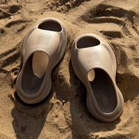 Tofflor sommarstrand för kvinnor män 4 cm par sneakers non-halp glids utomhus hav flip flops mjuka eva molnskor 2023 y2302