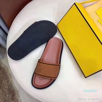 2022 Designers Luxurys Slippers Classic Factory_footwear Pantoufle Casual Sapatos de praia plana Sandálias simples e confortáveis ​​homens com o mesmo estilo