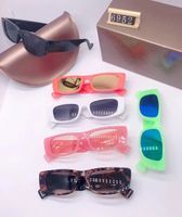Luxusdesignerin Sonnenbrille Männer Brillen im Freien Schatten PC Rahmen Mode klassische Lady Suns Brille Spiegel für Frauen haben Box 6952